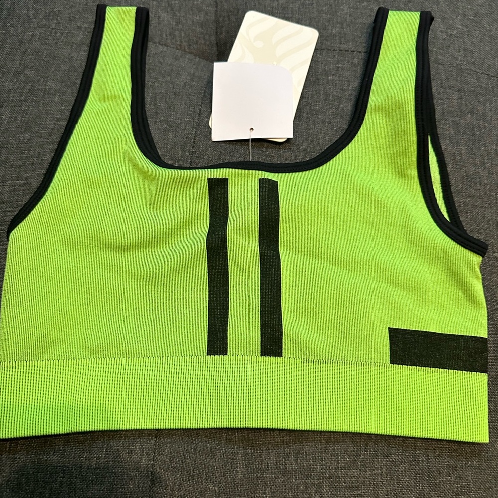 Dakota seamless sports bra fabletics size small